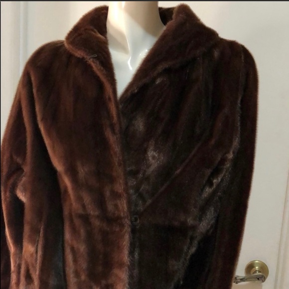 Mink beautiful coat - Picture 3 of 12